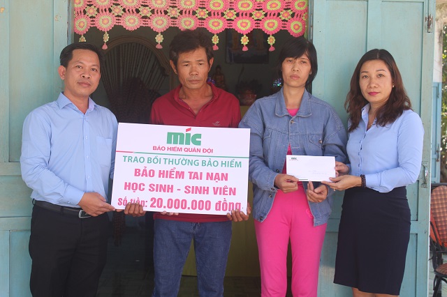 MIC thực hiện nghĩa vụ và trách nhiệm đối với gia đình em sinh viên Lê Nhật Hào bị sát hại